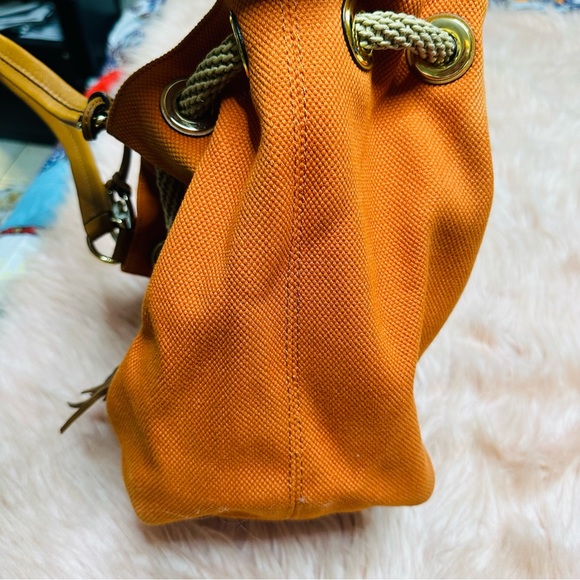 Michael Kors handbag with tassel detail. - Picture 11 of 16
